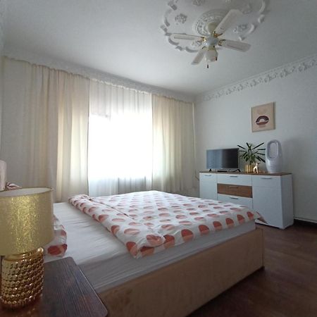 Dove Apartment Sibiu Esterno foto